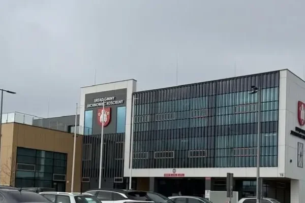 Gmina Juchnowiec Kościelny z dofinansowaniem 3,6 mln zł na rewitalizację dawnej szkoły w Bielach