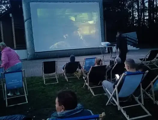 Kino plenerowe w Gródku: dziś i jutro seanse pod chmurką