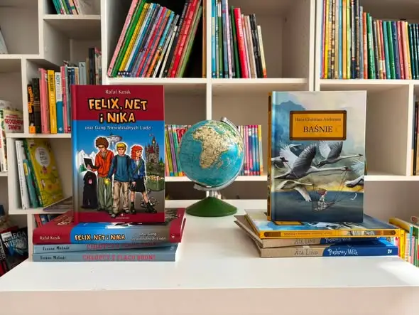 Nowe lektury w bibliotece w Klepaczach – przygotowania do roku szkolnego