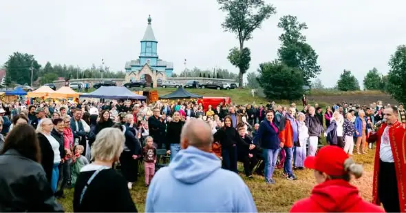 Ulewa nie przeszkodziła – II edycja „Heta nasza Kultura” w Kożanach zachwyciła