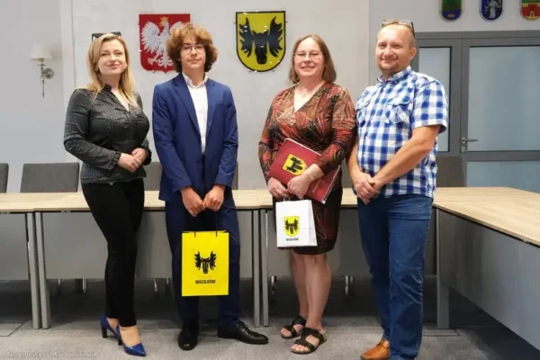Młody pianista z Wasilkowa nagrodzony w Salzburgu – Michał Bernard Kamecki z wizytą w urzędzie