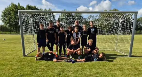 Turniej Gminy Zabłudów w Piłce Nożnej Chłopców – sportowa rywalizacja i zwycięstwo 2:1