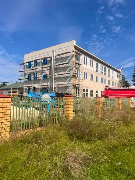 Łapy: Ośrodek Szkolenia Straży Pożarnej przechodzi przebudowę w ramach polsko-litewskiego projektu