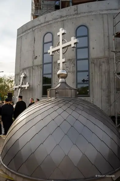 Krzyż na piątej kopule cerkwi w Białymstoku poświęcony