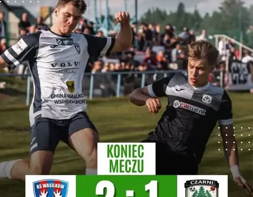 Czarni Czarna Białostocka przełamali defensywę lidera. Dawid Śliwowski trafił na 2:1