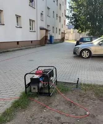 Awaria prądu w Łapach. Strażacy z OSP ruszyli na pomoc osobie z respiratorem
