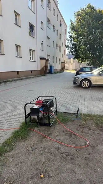 Awaria prądu w Łapach. Strażacy z OSP ruszyli na pomoc osobie z respiratorem