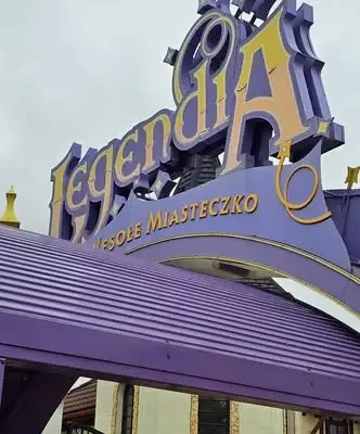 Uczniowie klas 4-8 na wycieczce w Legendii – dzień pełen wrażeń