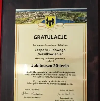 Wasilków: Jubileusze PTTK i Zespołu „Wasilkowianie” na sesji Rady Miejskiej