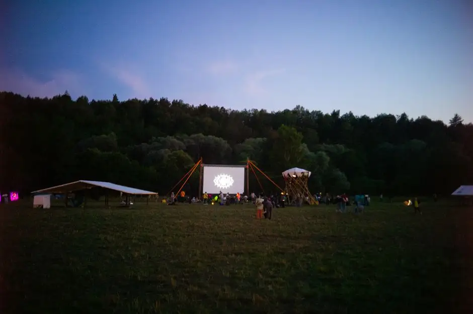 Pokaz filmu „Porosły w obiektywie czasu” – KGW Poroślanki zaprasza na plenerowe kino