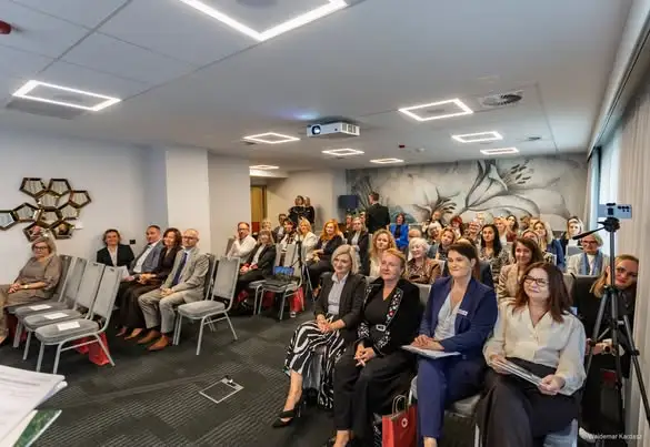 Białystok: debata o powrocie do pracy mam dzieci z niepełnosprawnościami