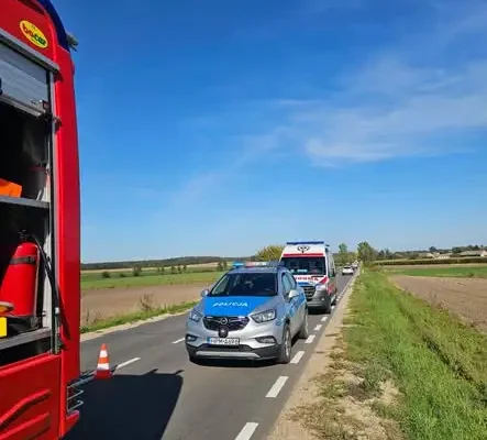 Dachowanie na DW 681 w Grochach. Jedna osoba poszkodowana
