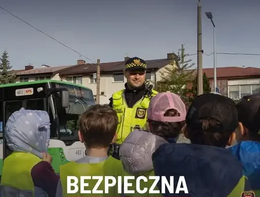 Bezpieczna droga do szkoły – Straż Miejska w Białymstoku przypomina o zasadach