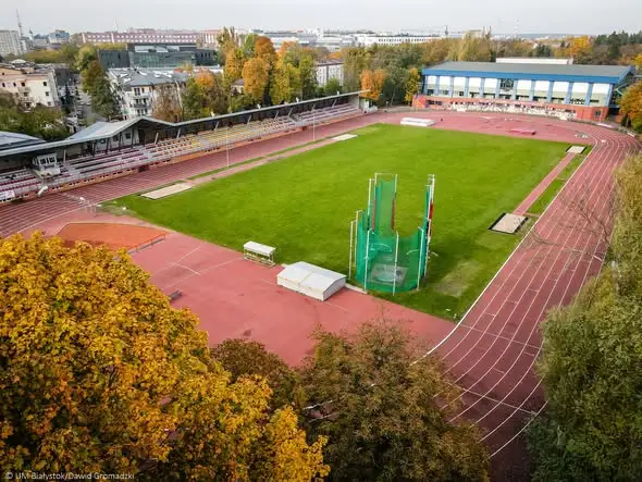 Bezpłatne treningi biegowe na stadionie w Białymstoku – zostało jeszcze kilka tygodni