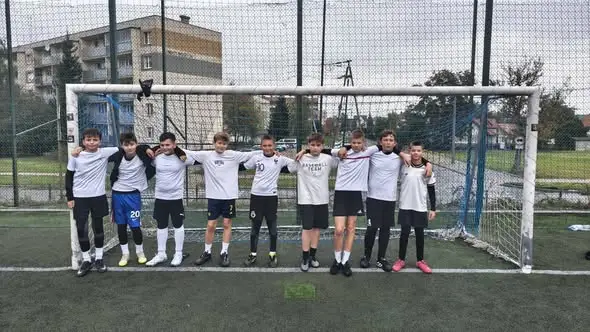 Orlik w Łapach: emocje i walka w eliminacjach turnieju „Z Orlika na Stadion”