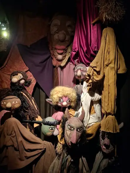 Czwartoklasiści odkrywali teatralne kulisy w Białymstoku