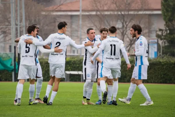 Czarni Czarna Białostocka rozgromili LZS Krynki 6:1 w IV lidze podlaskiej